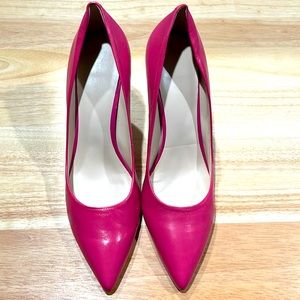 Nine West,Size 10M Women’s 4” heels.Leather upper,balance is man made material👠